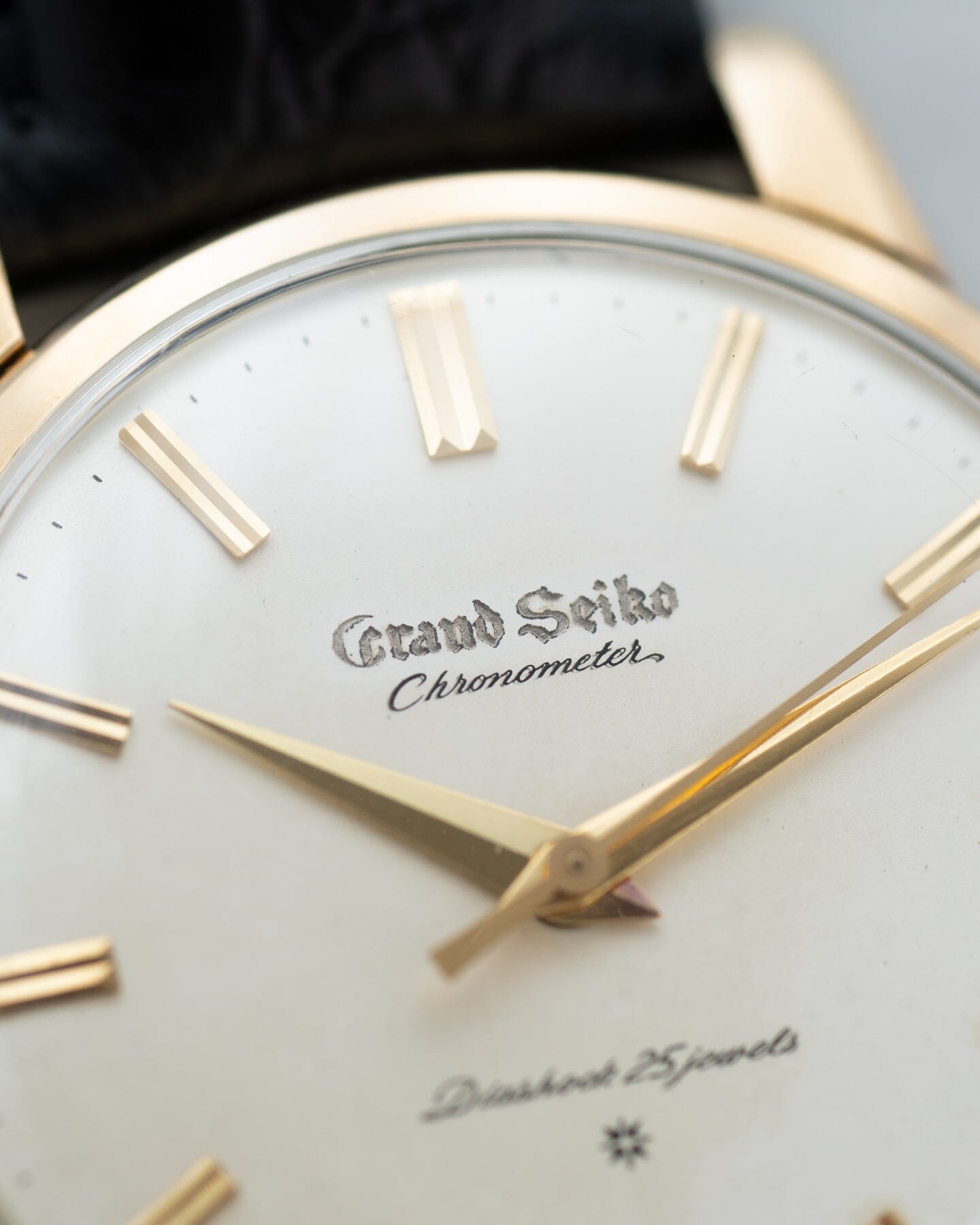 GRAND SEIKO FIRST J14070 彫り文字盤 Watch SEIKO