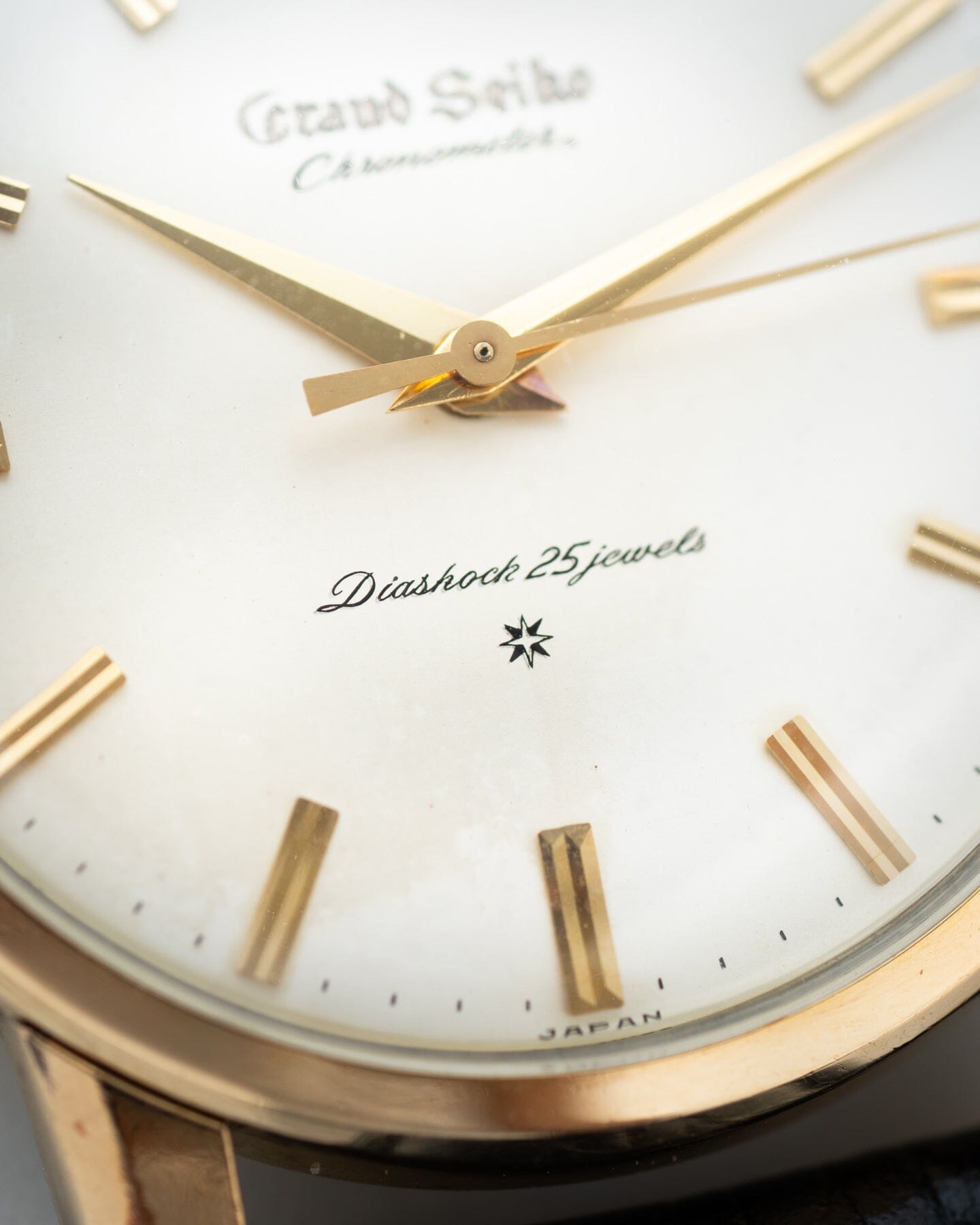 GRAND SEIKO FIRST J14070 彫り文字盤 Watch SEIKO