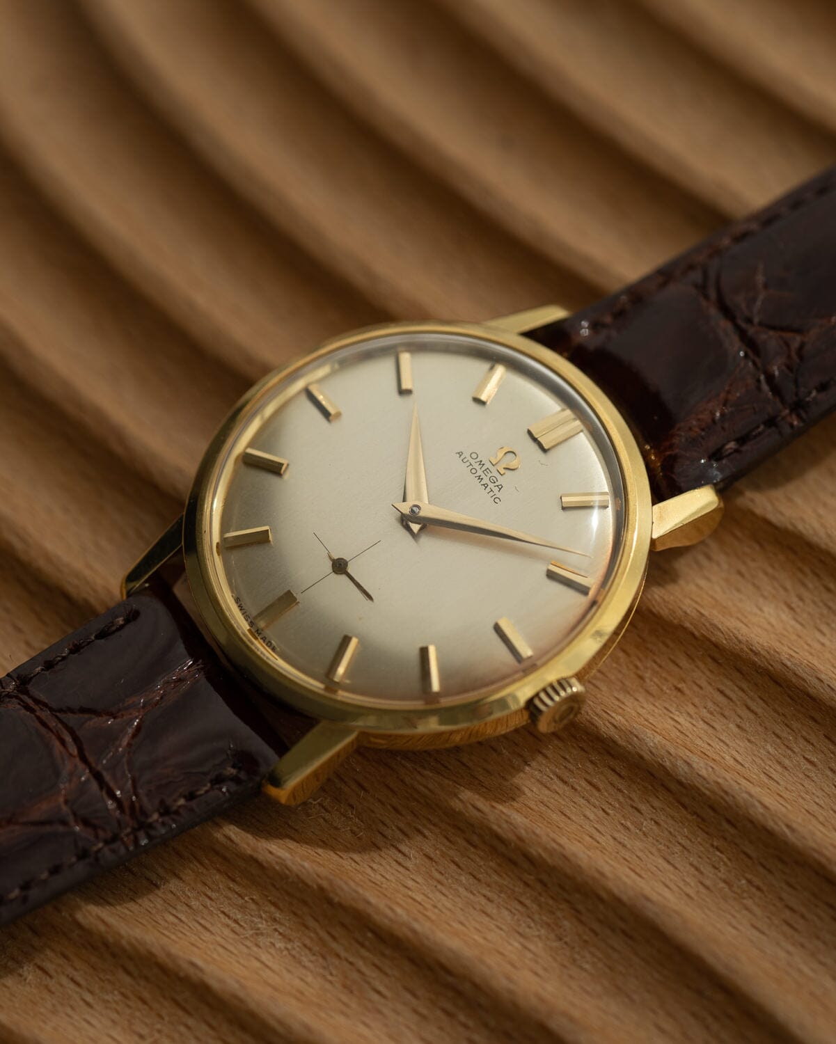 オメガ ラウンド 2897 YG シルバーダイアル Cal.491 Watch OMEGA