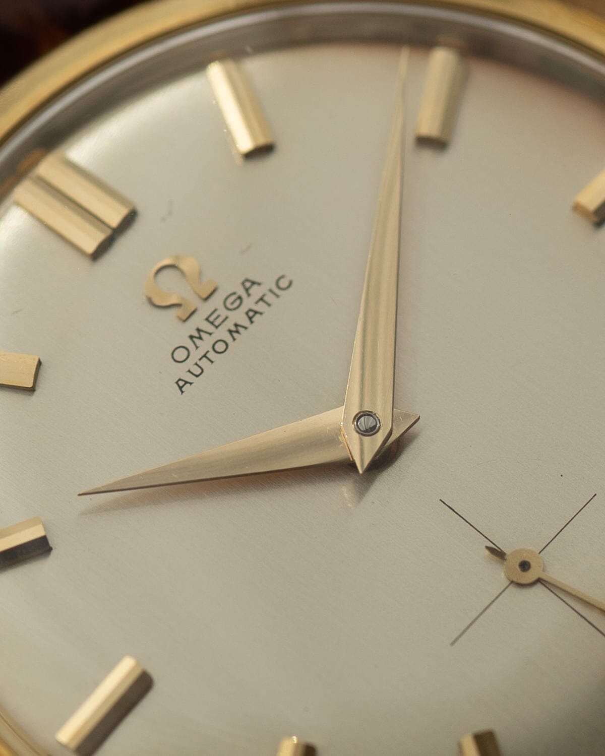 オメガ ラウンド 2897 YG シルバーダイアル Cal.491 Watch OMEGA