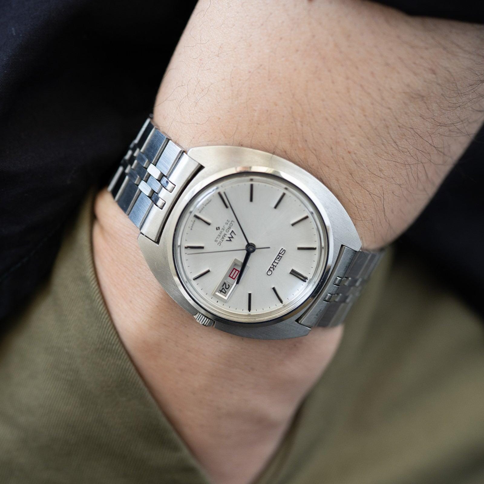 SEIKO Lord Matic 5606-8000 Tonneau 1970s - Arbitro