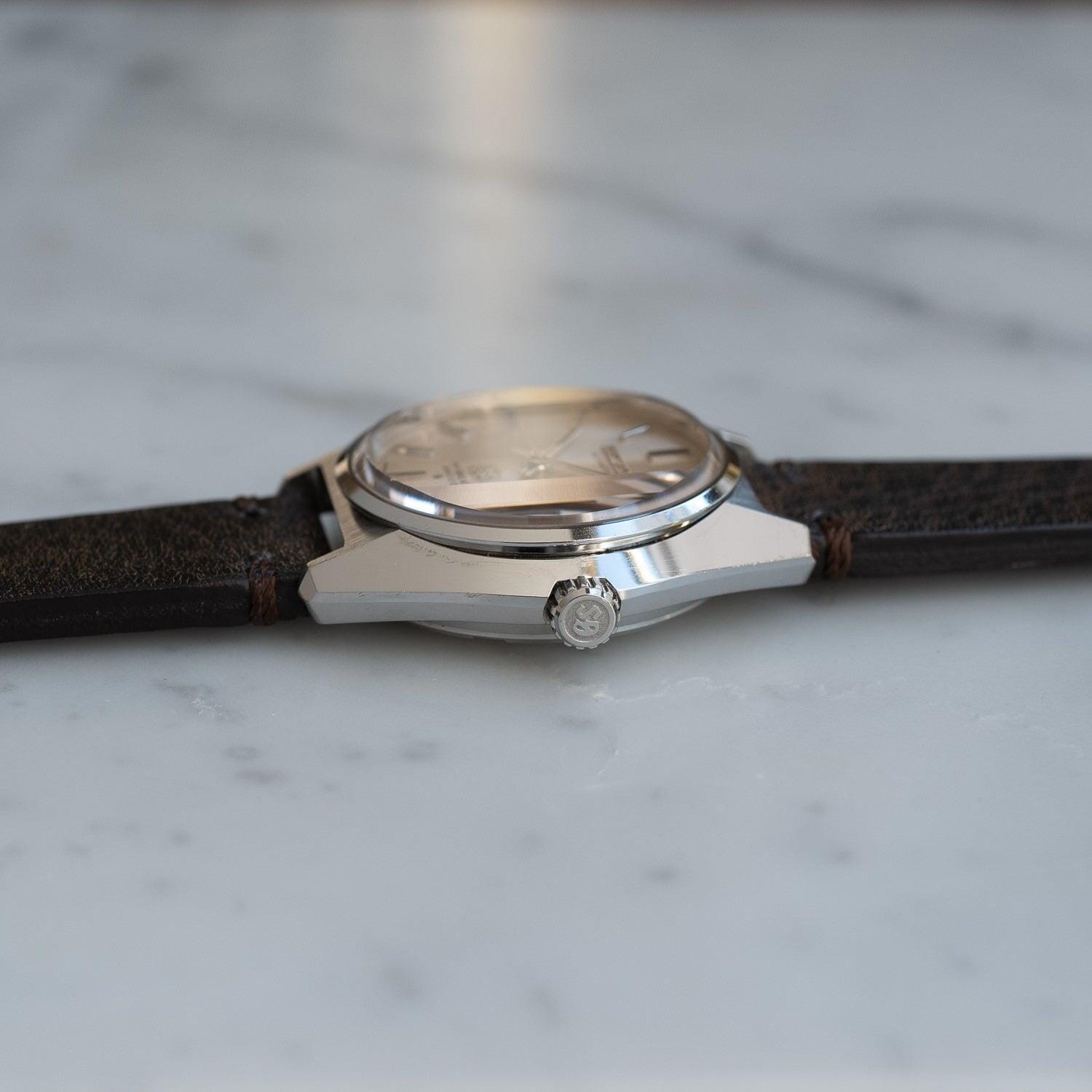 GRAND SEIKO Hi-BEAT 6146-8010 "Arabesque" Faceted Crystal - Arbitro