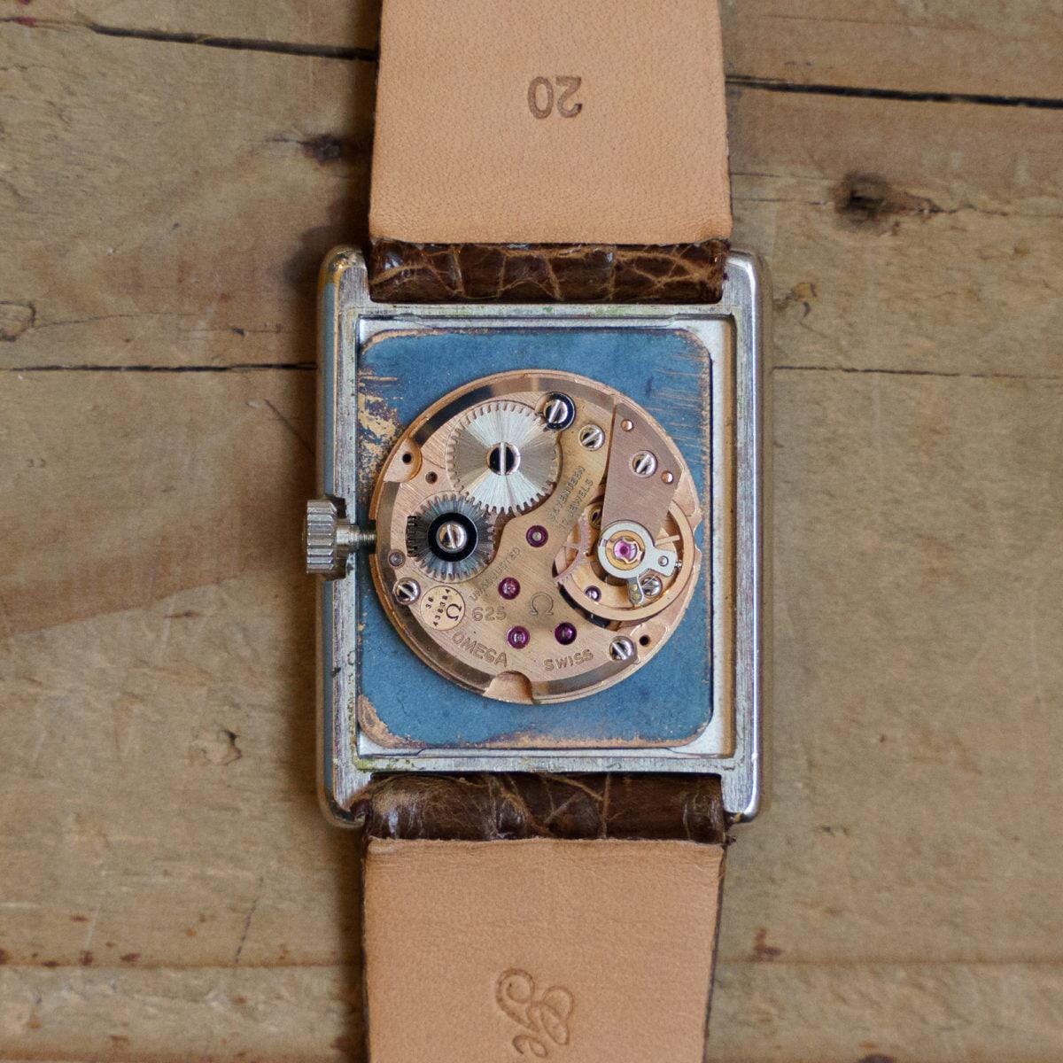 OMEGA De Ville "Tank" Navy Dial 1970s - Arbitro