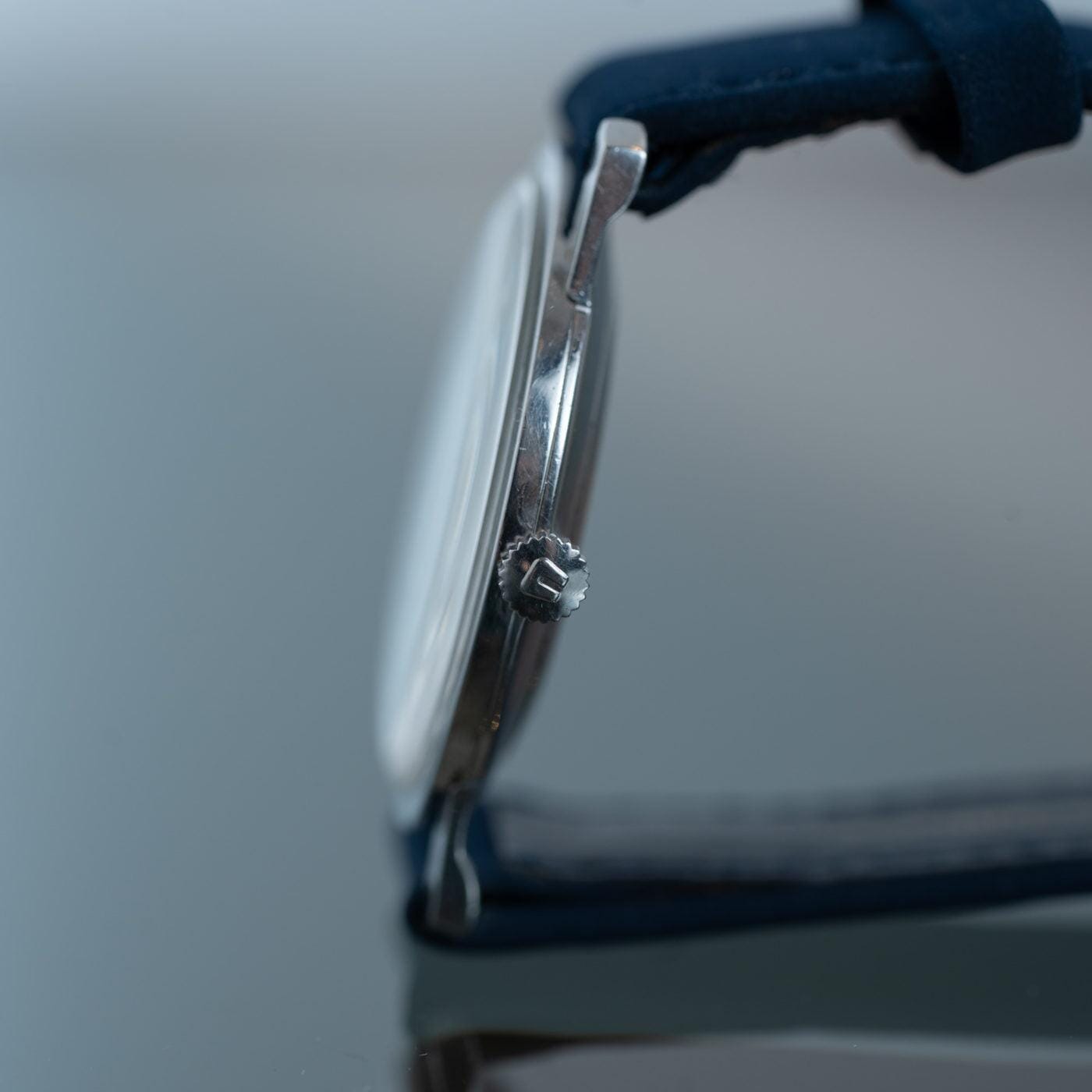 UNIVERSAL GENEVE Round 1970s - Arbitro