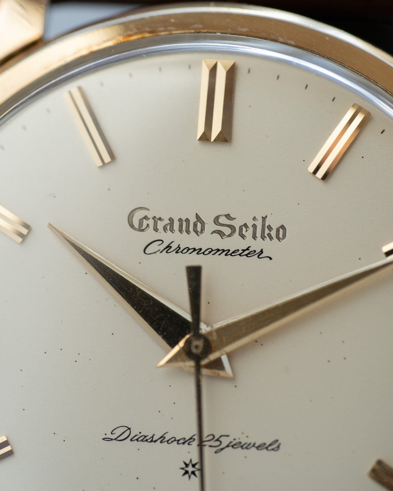 グランドセイコー ファースト J14070 彫り文字盤 "Transitional" Watch SEIKO
