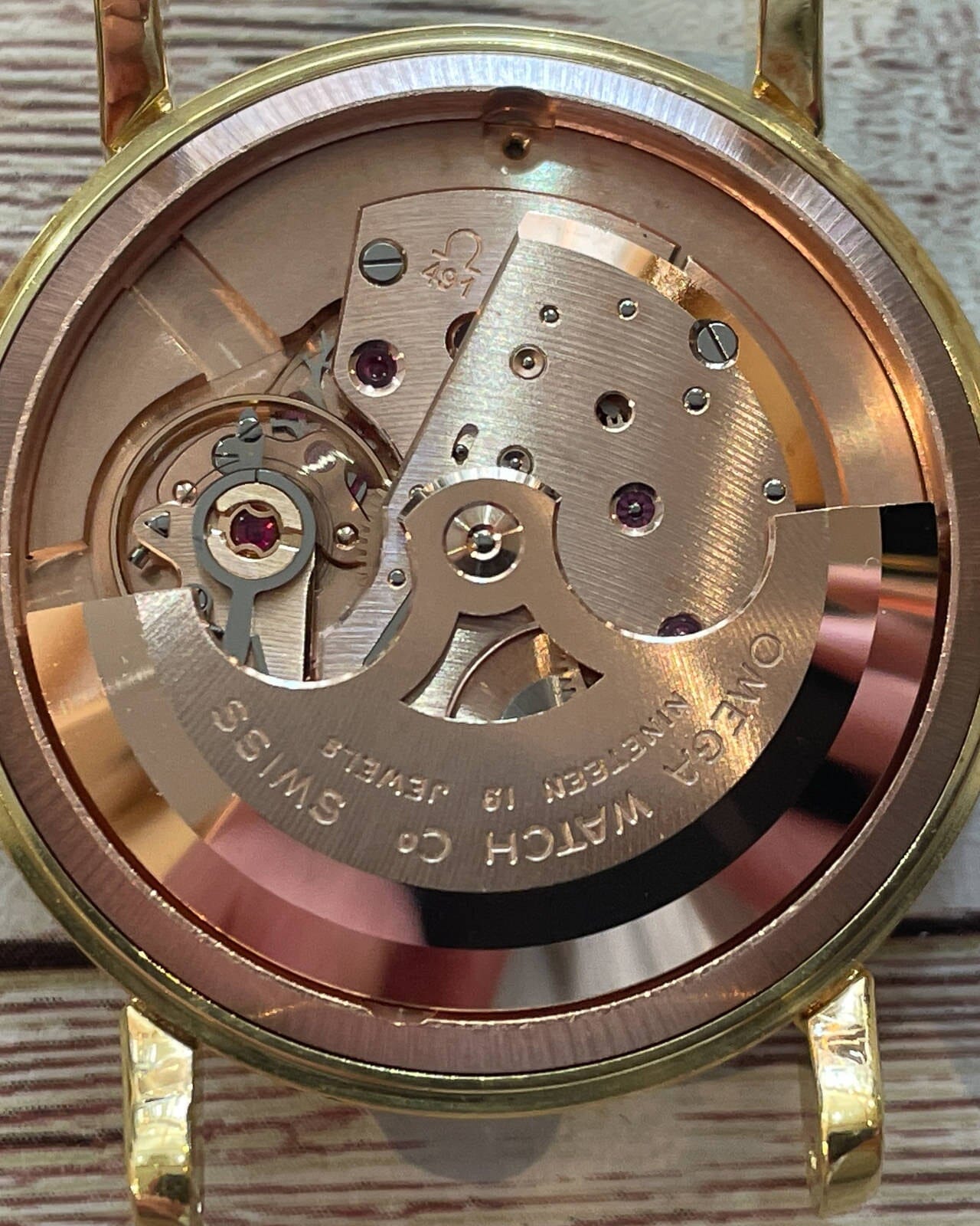 オメガ ラウンド 2897 YG シルバーダイアル Cal.491 Watch OMEGA