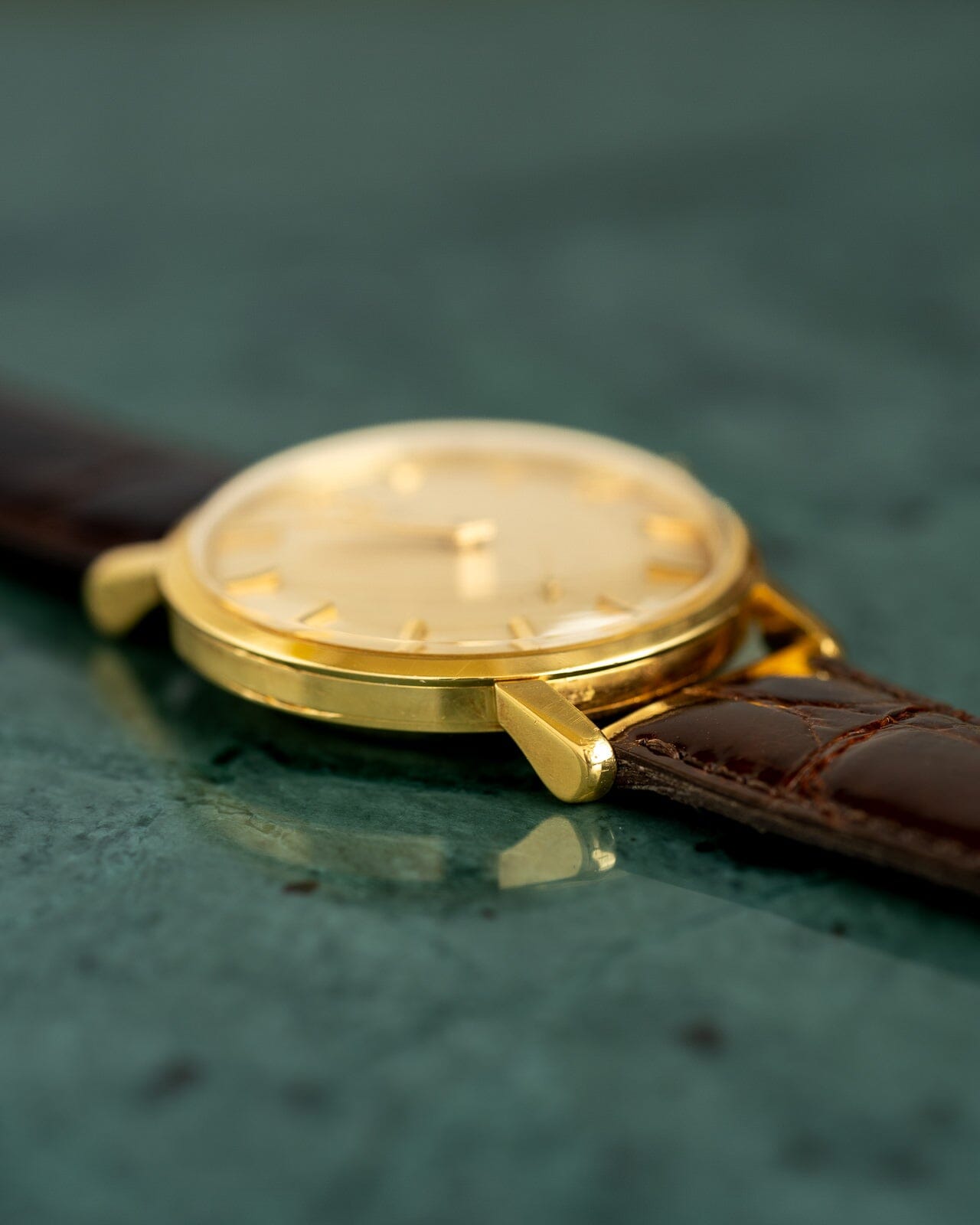 オメガ ラウンド 2897 YG シルバーダイアル Cal.491 Watch OMEGA