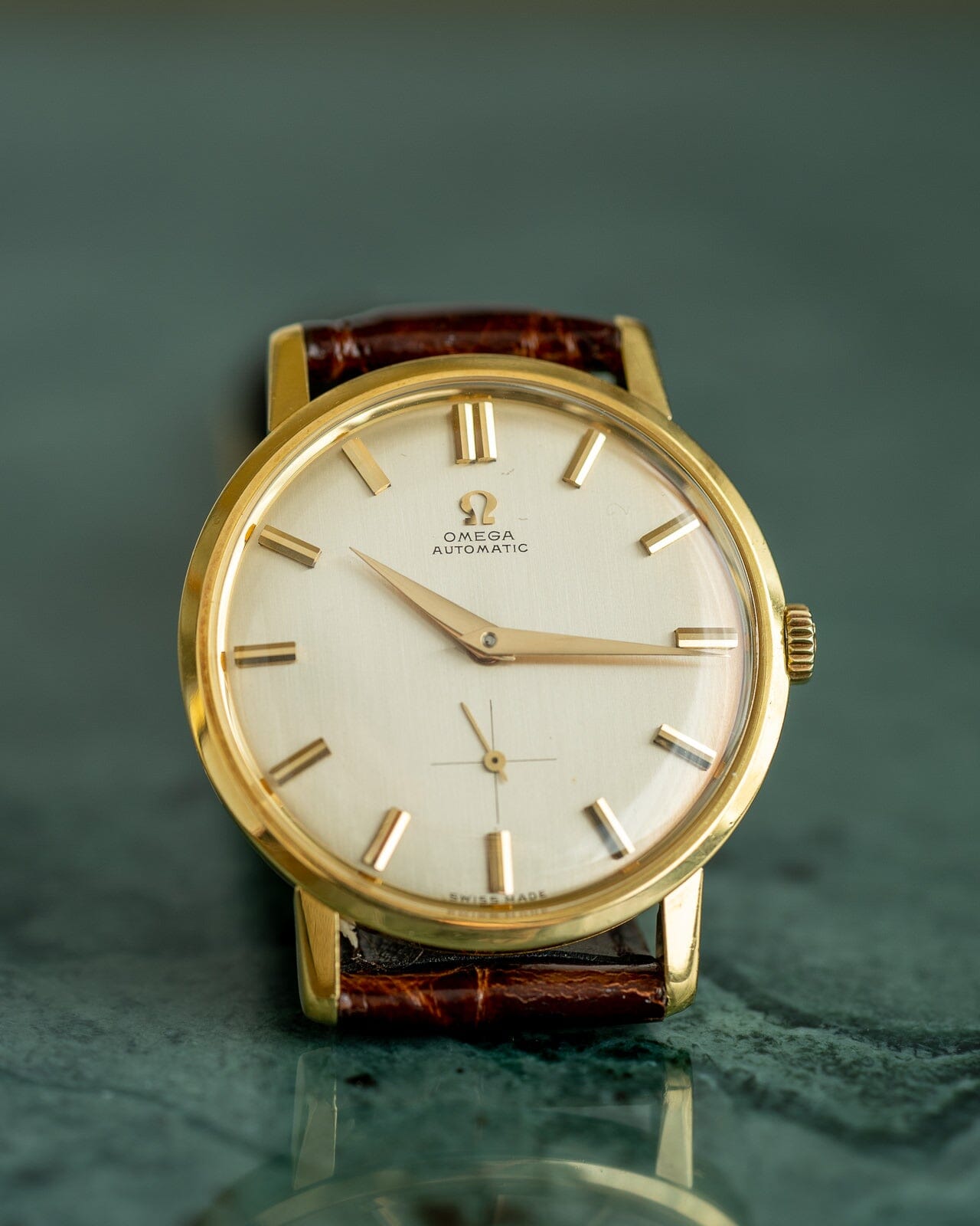 オメガ ラウンド 2897 YG シルバーダイアル Cal.491 Watch OMEGA