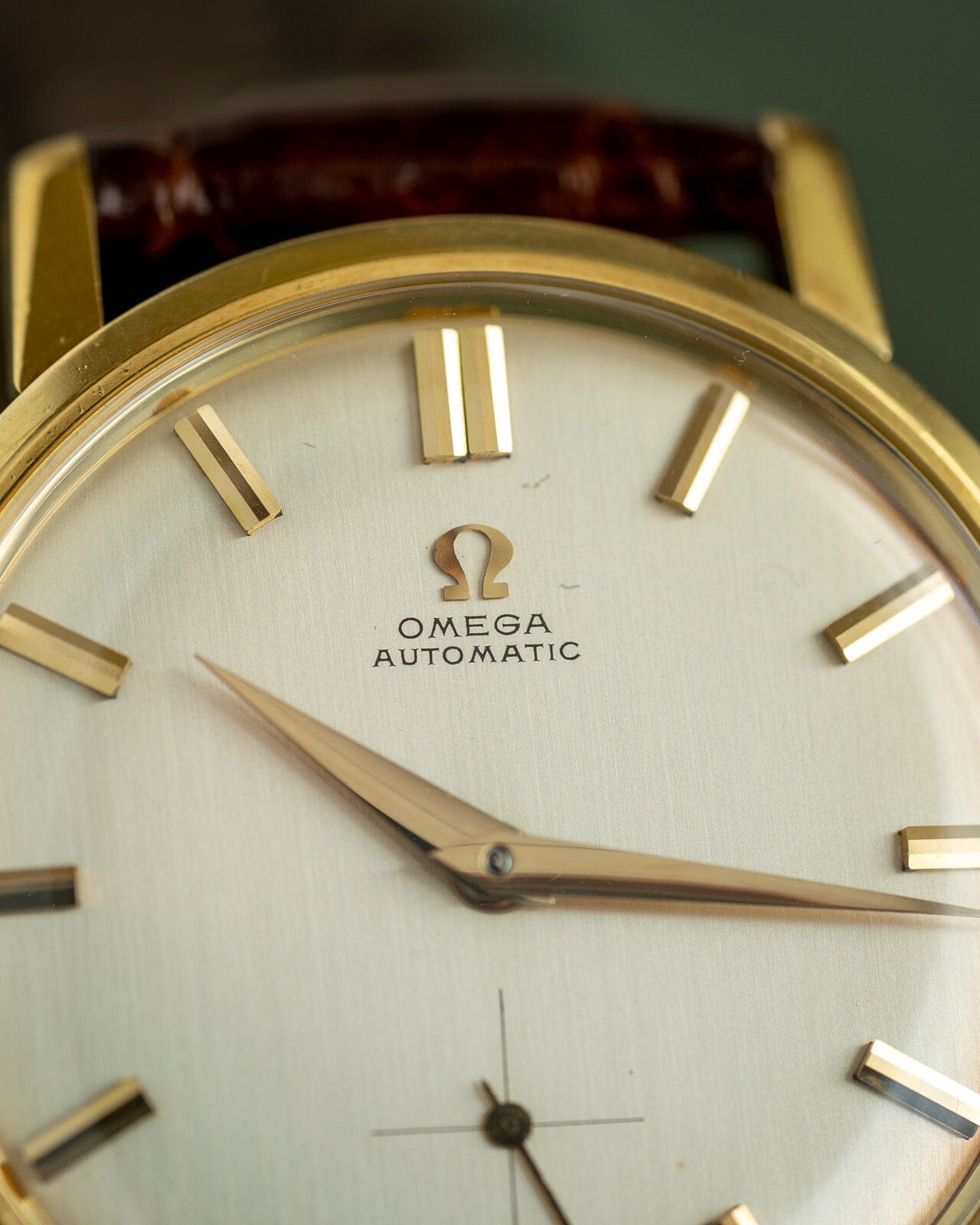 オメガ ラウンド 2897 YG シルバーダイアル Cal.491 Watch OMEGA