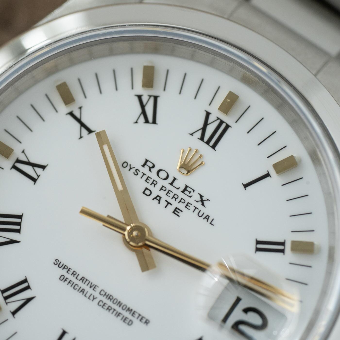 ROLEX Oyster Perpetual Date 15200 White Roman - Arbitro