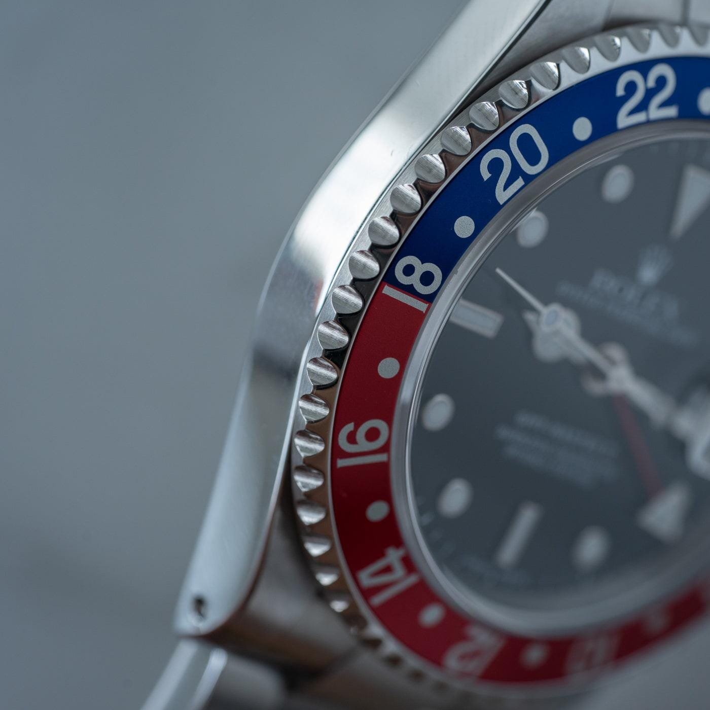 ROLEX GMT Master II 16710 Pepsi Bezel - Arbitro