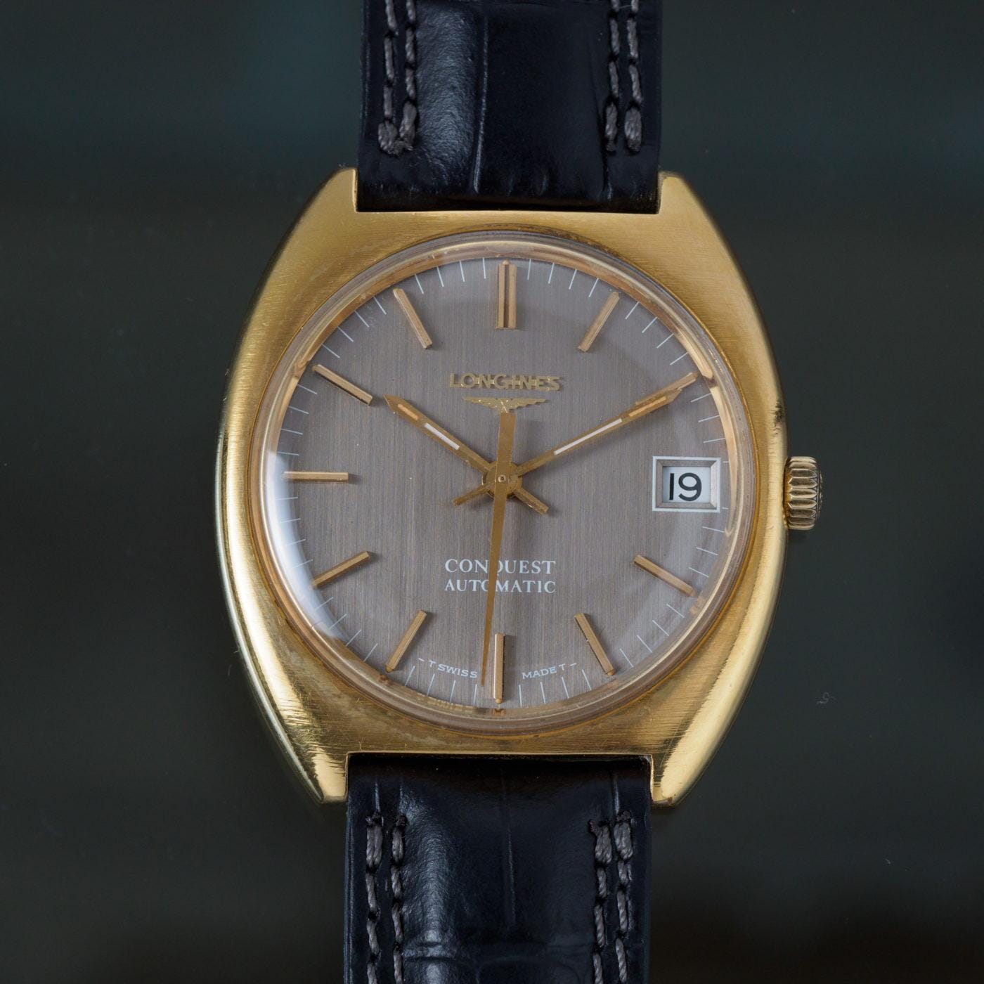Vacheron Constantin 33201P Tank YG Onyx Dial with Extract from Archives